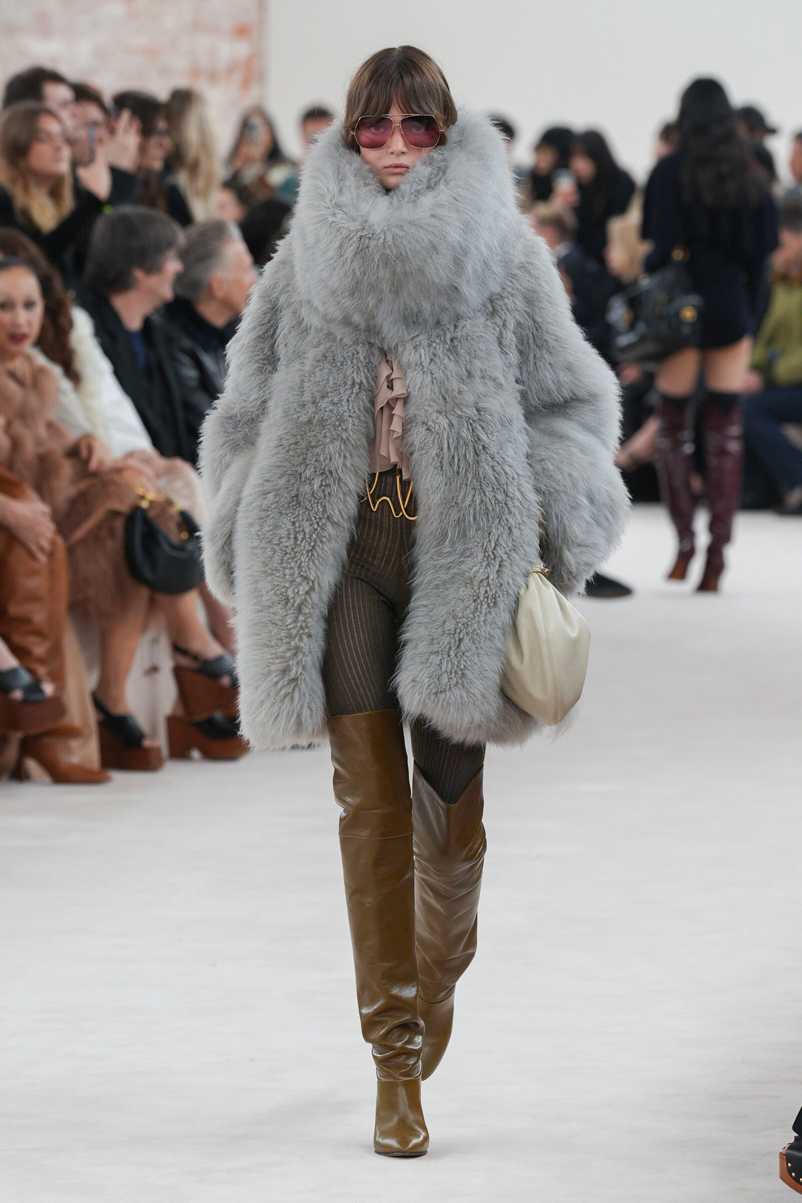 クロエ - 2024/25年 秋冬コレクション｜Fashion｜madame FIGARO.jp